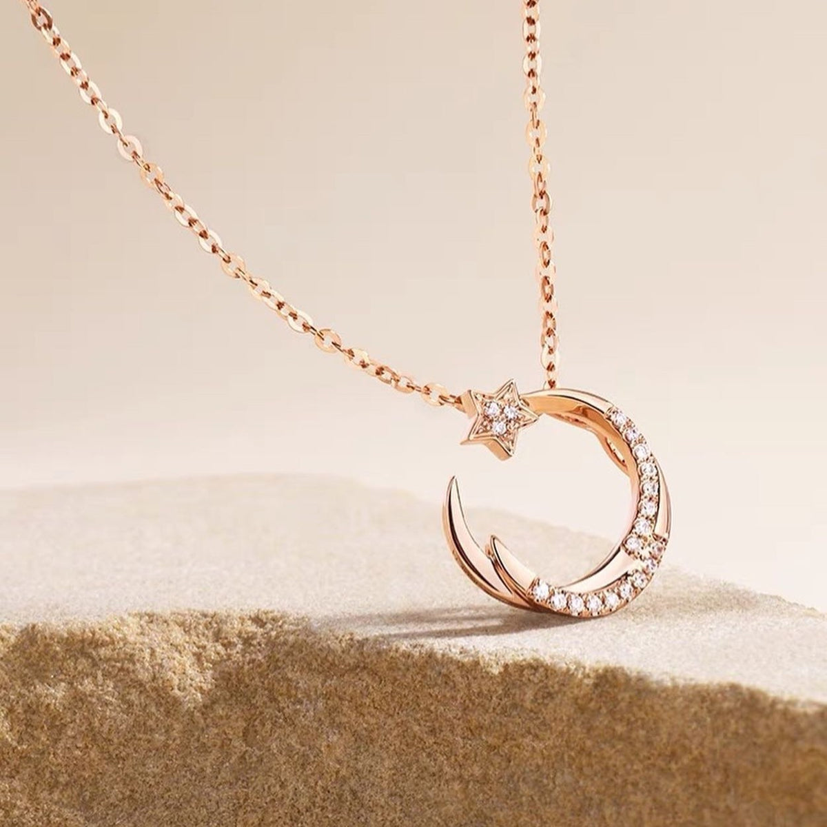 Collier Demi-Lune