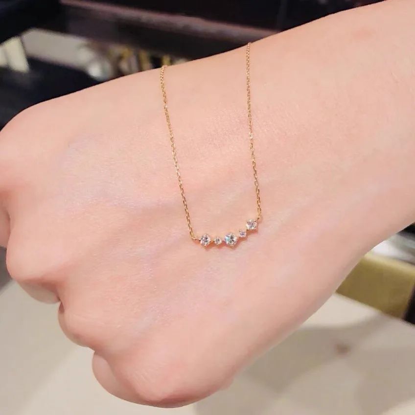 Collier courbe 5 diamants