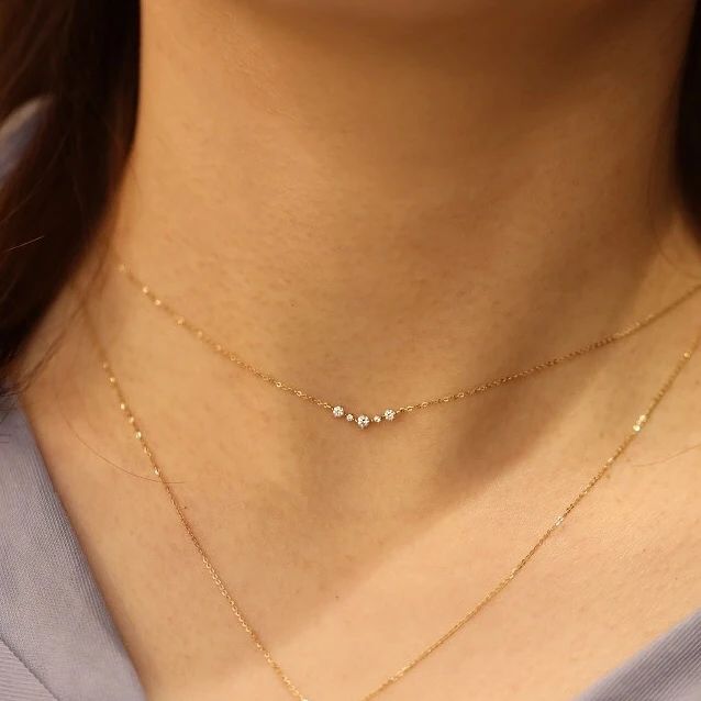 Collier courbe 5 diamants
