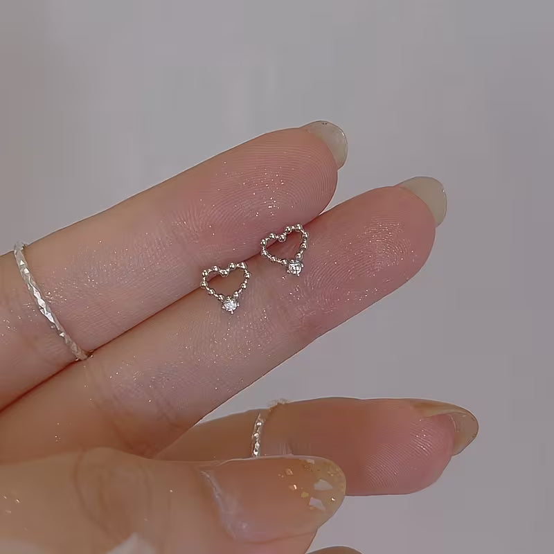 Solitaire Diamond Heart Stud Earring