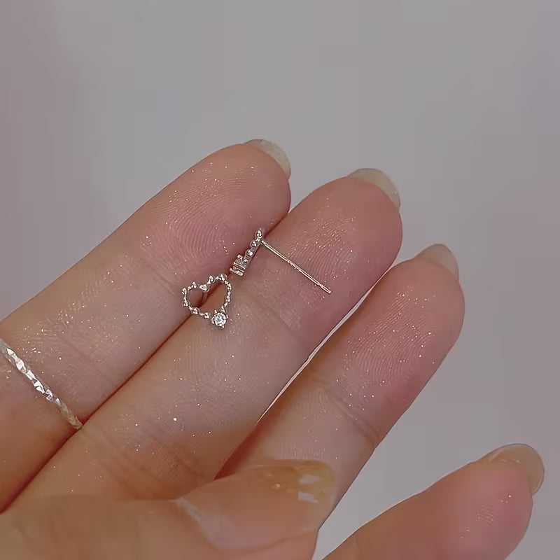 Solitaire Diamond Heart Stud Earring
