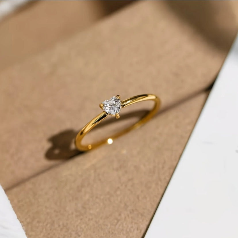 Solitaire Mini Heart Ring