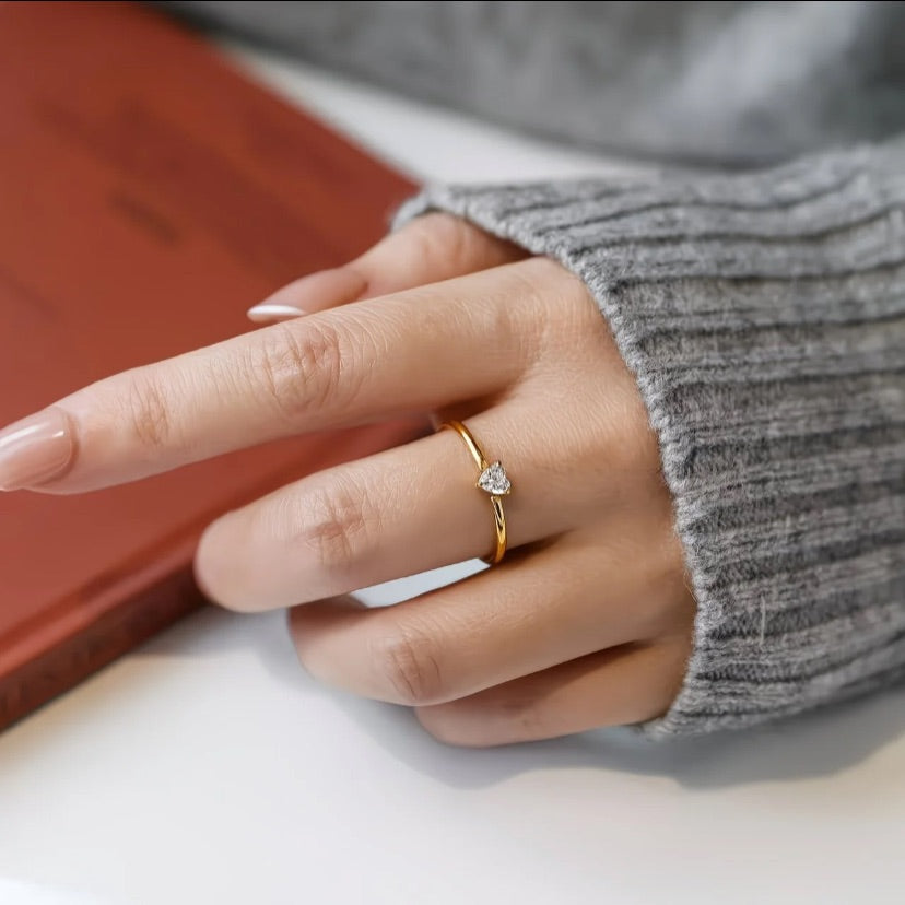 Solitaire Mini Heart Ring