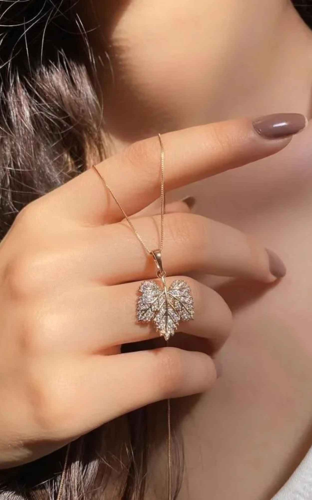Diamond Mapel Leaf Necklace