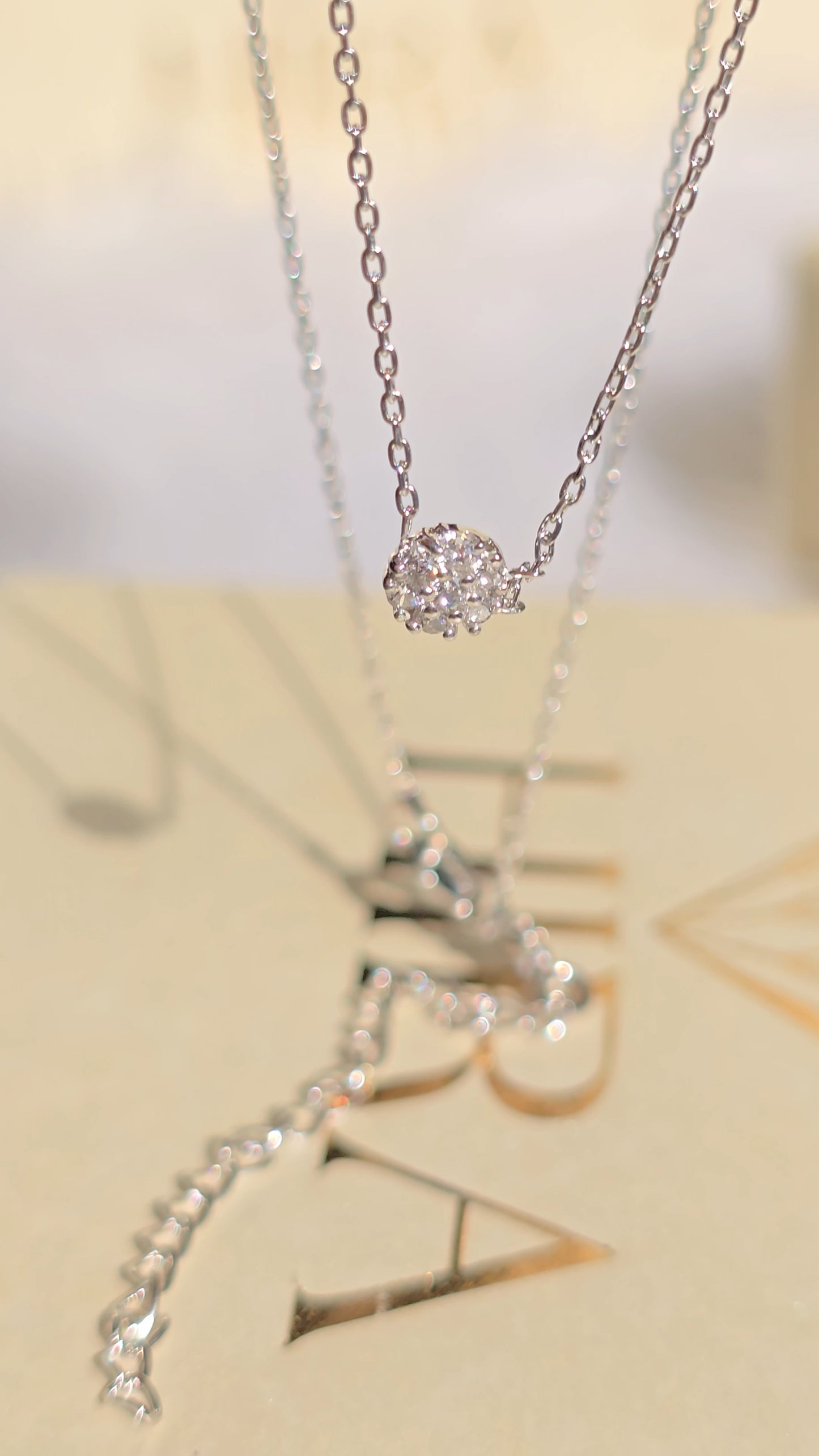 Mini rund diamanthalskæde