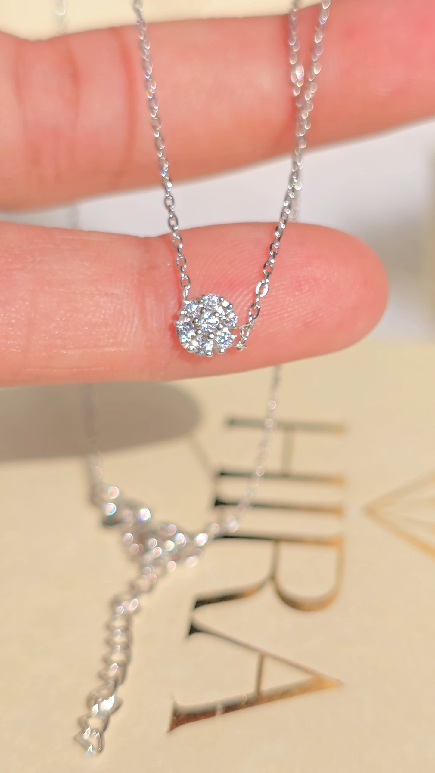 Mini rund diamanthalskæde