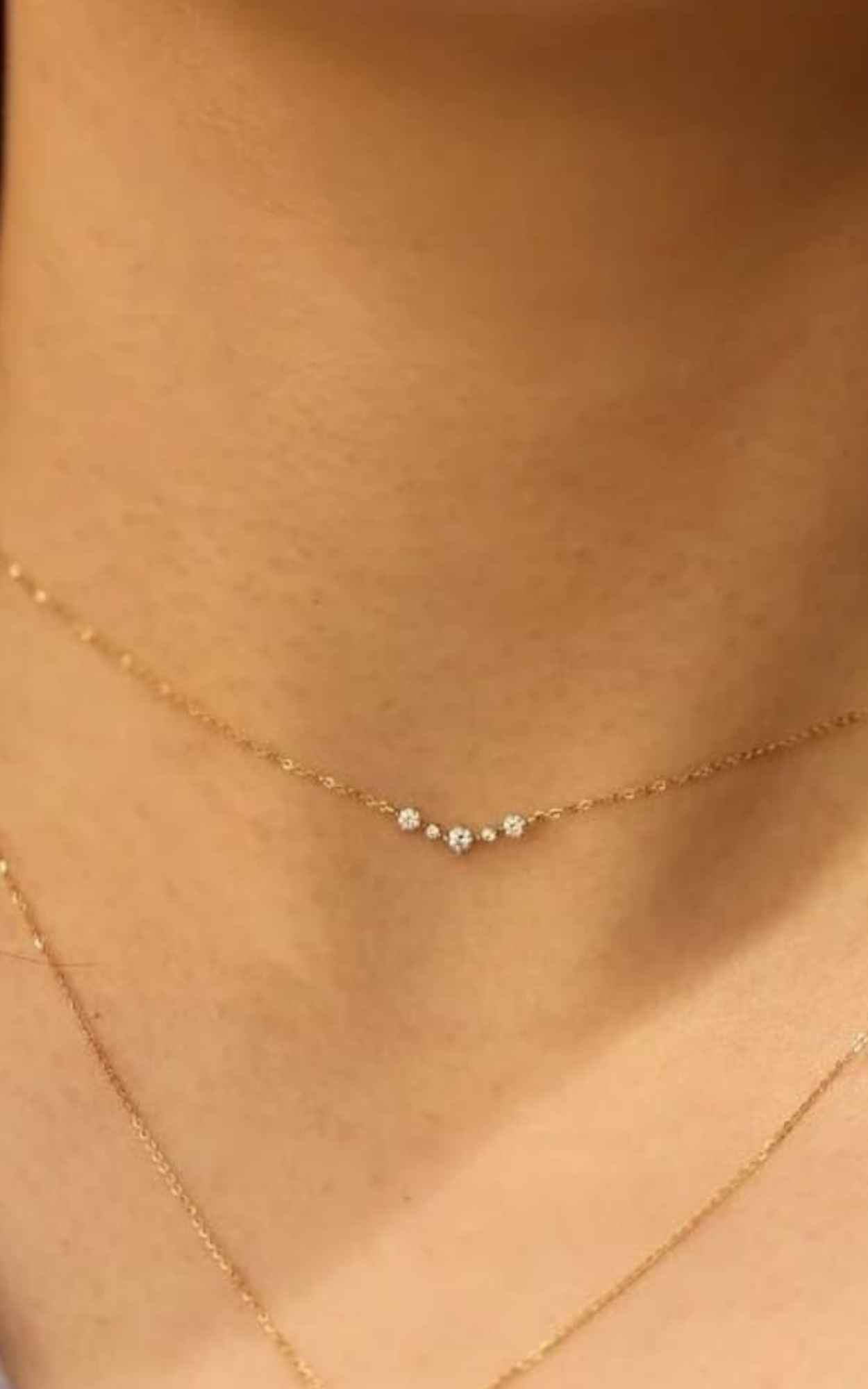 5 Diamond curve Necklace
