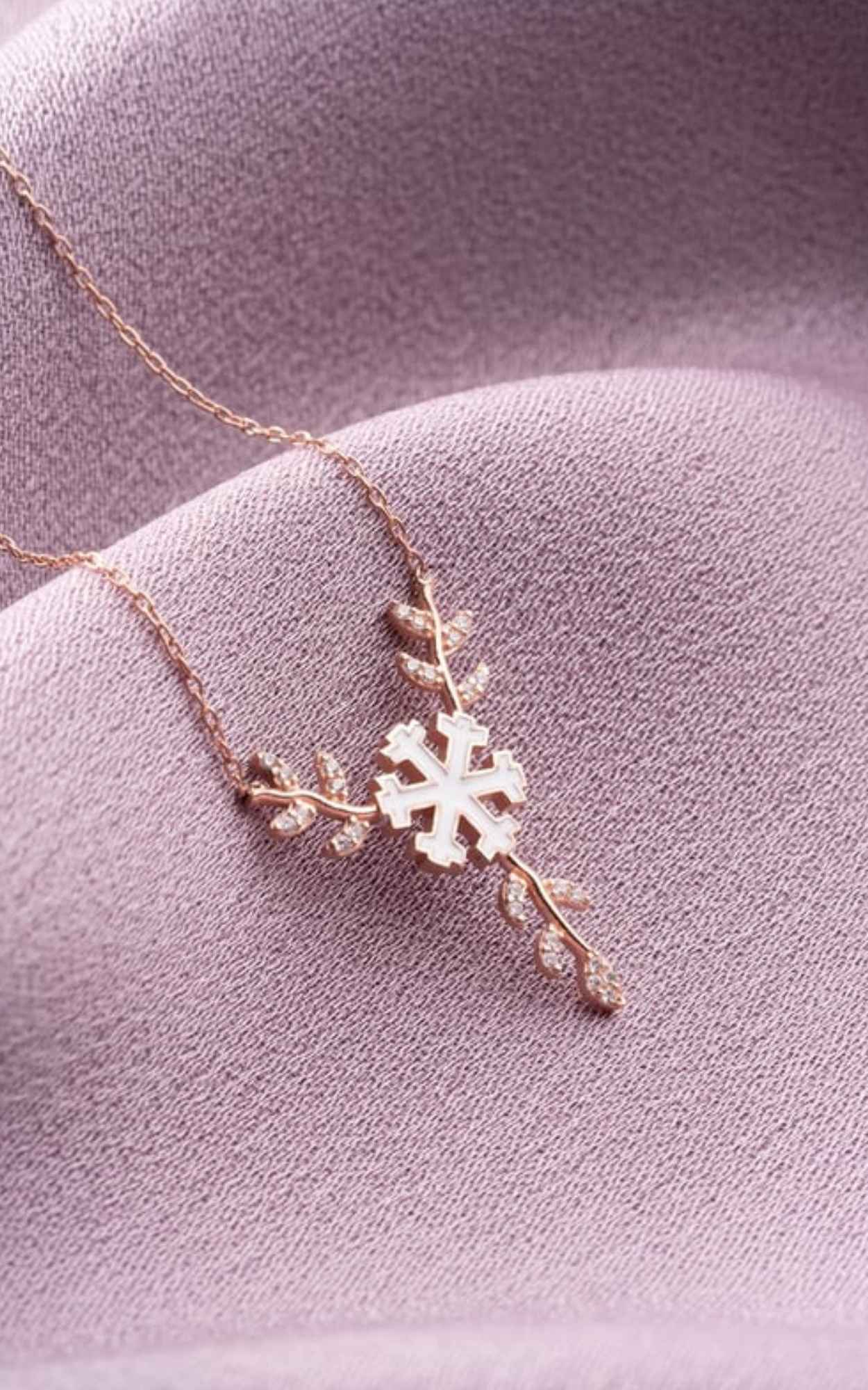 Leafy Snowflake Necklace