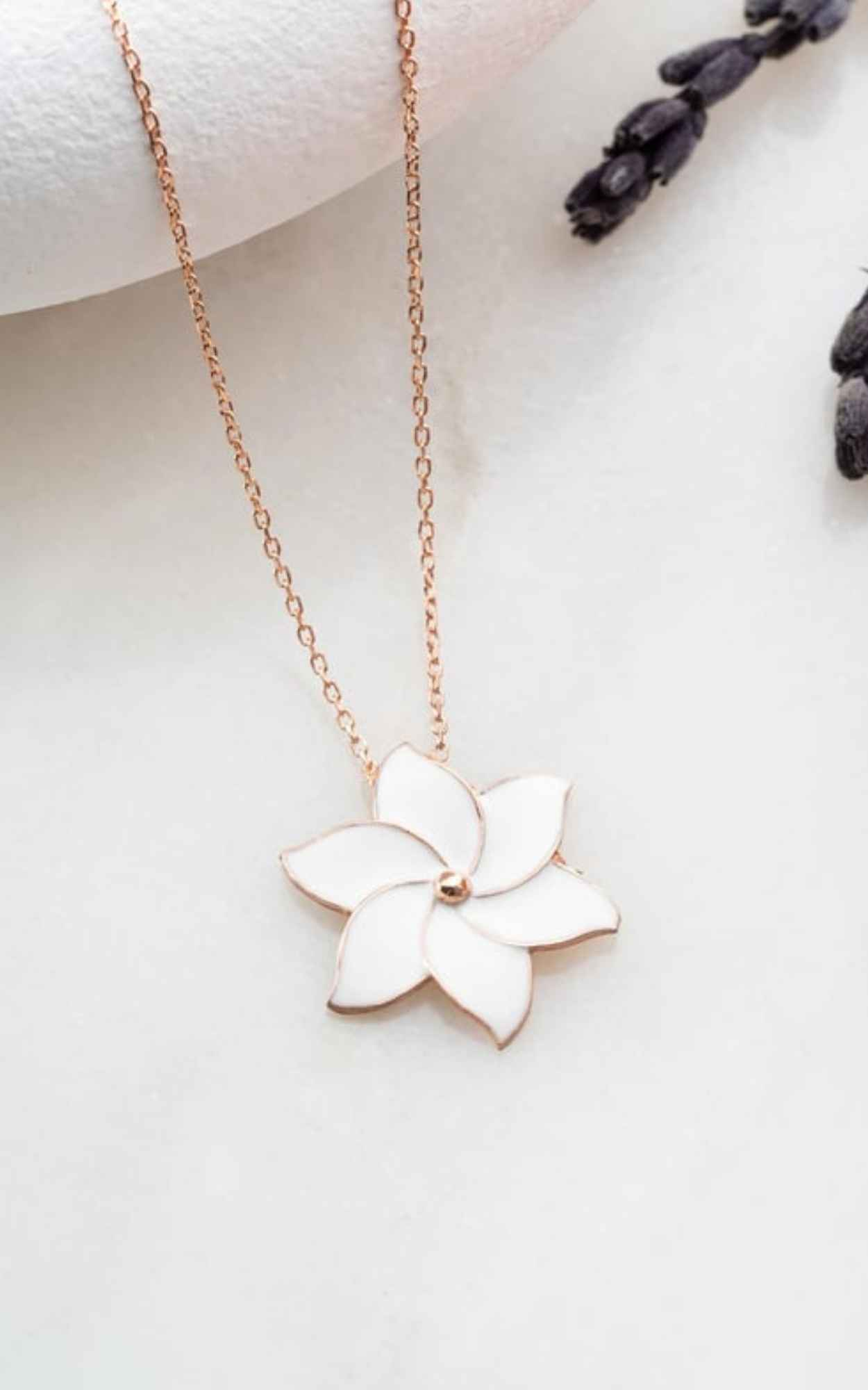 Meenakari White Flower Necklace