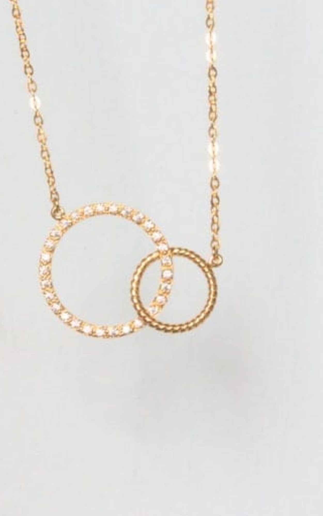 Rings Hooked Necklace