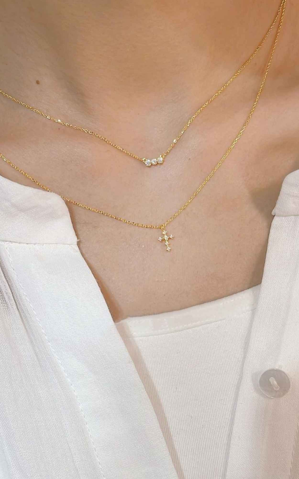 3 Diamond curve Necklace