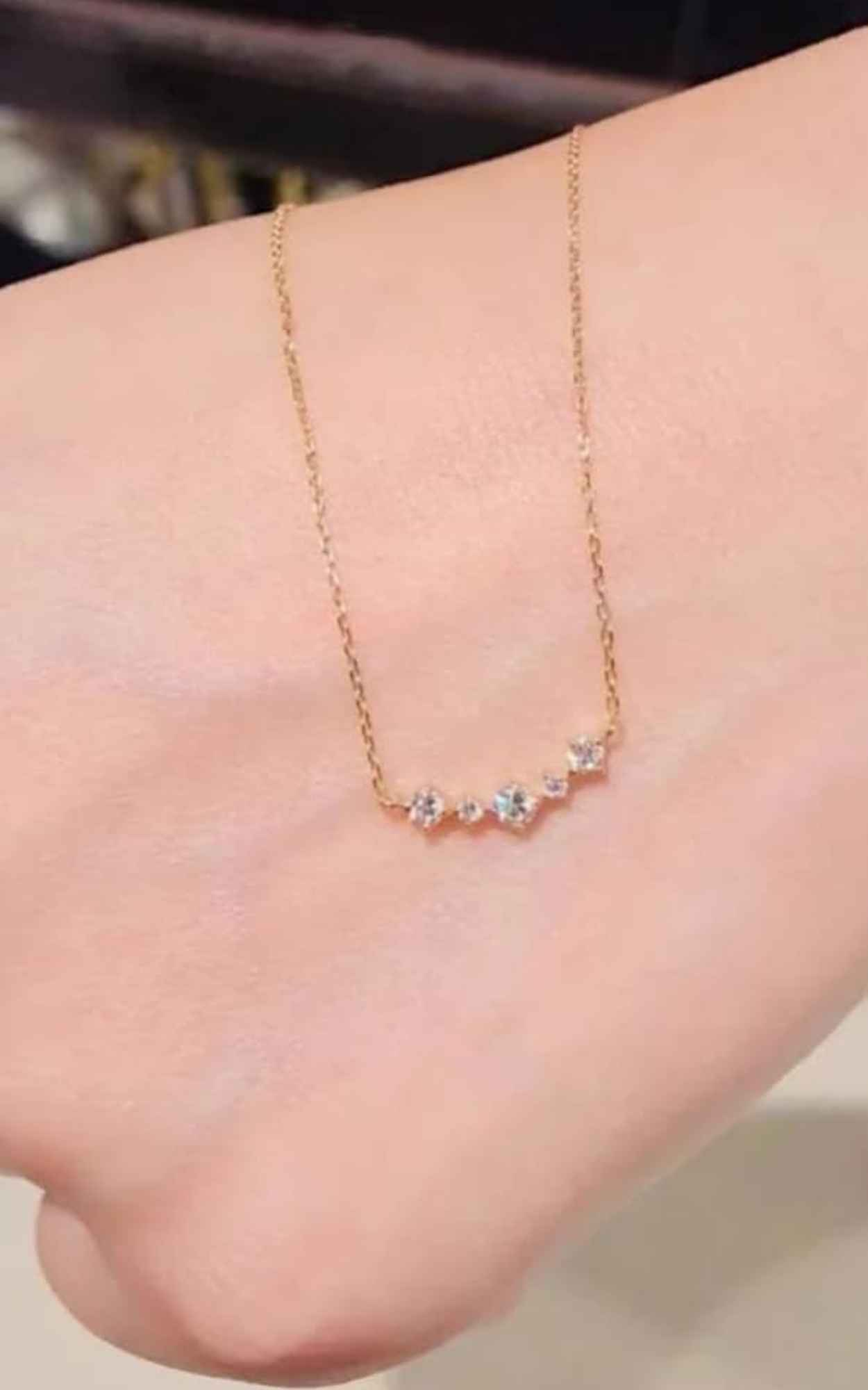 5 Diamond curve Necklace