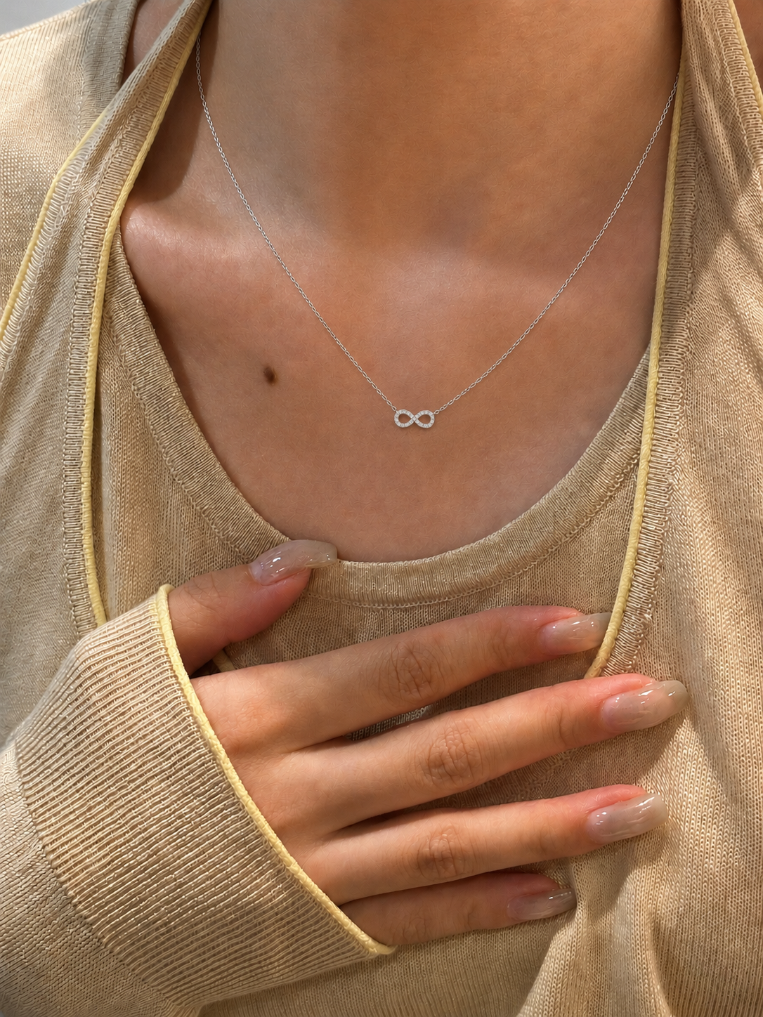 Mini collier infini