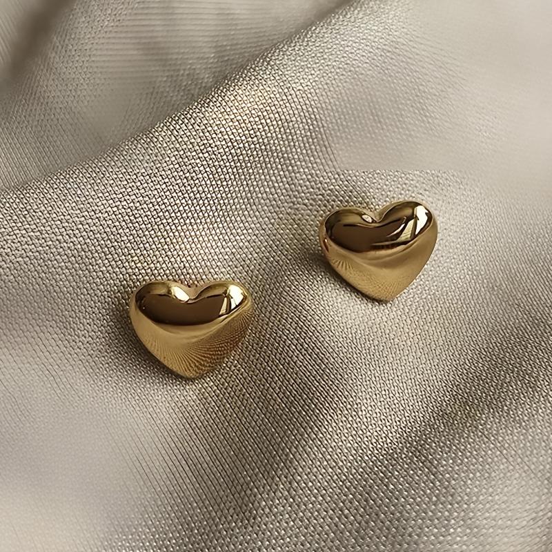 Solid heart studs