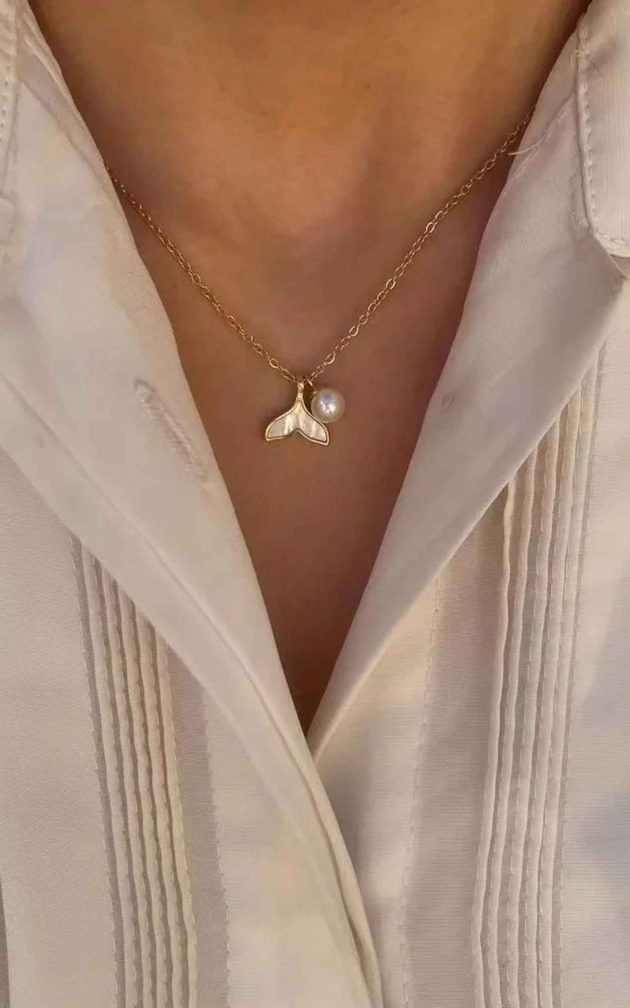 Fish Tail Pearl Necklace