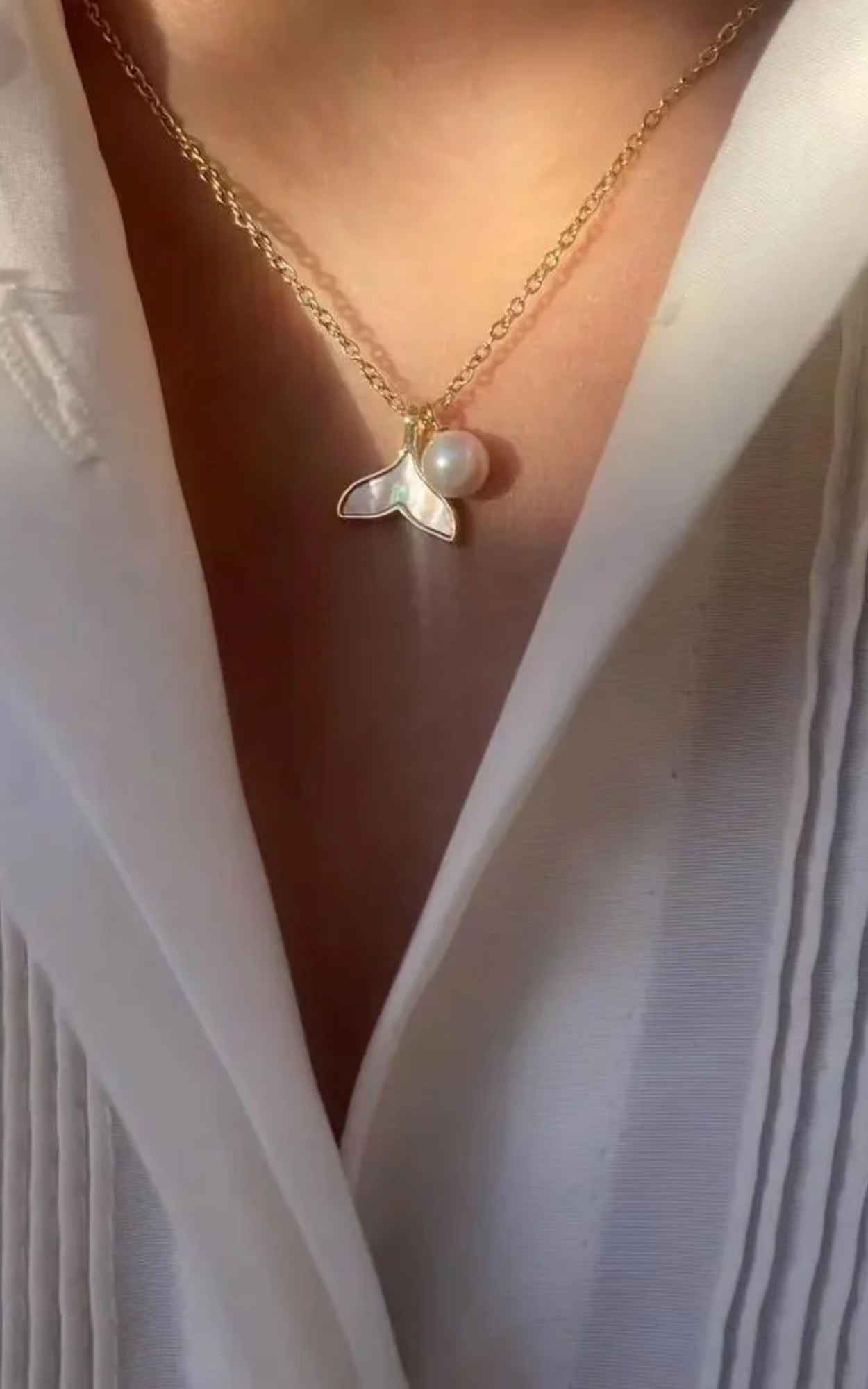 Fish Tail Pearl Necklace