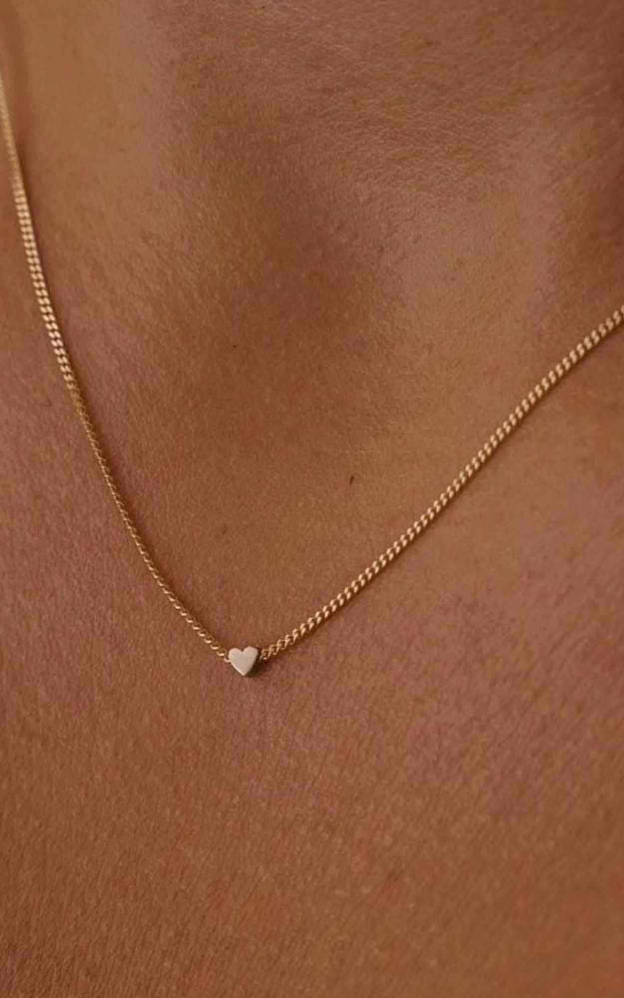 Mini Heart Sleek in Chain Necklace