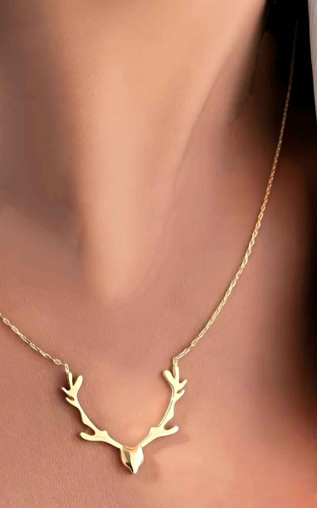 Raindeer Necklace
