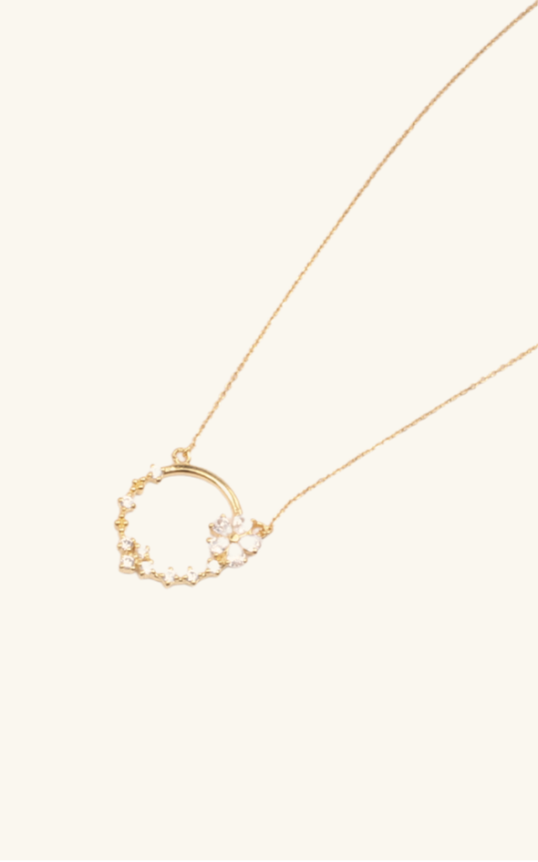 Round flower necklace