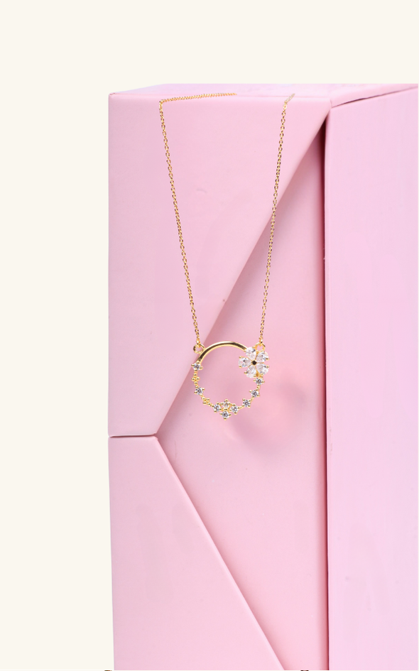Round flower necklace