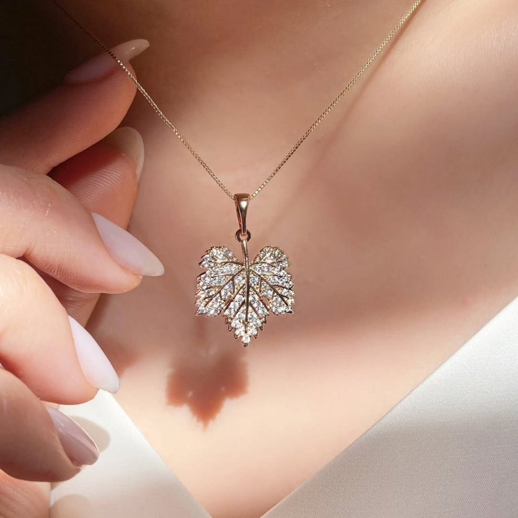Diamant ahornblad halskæde