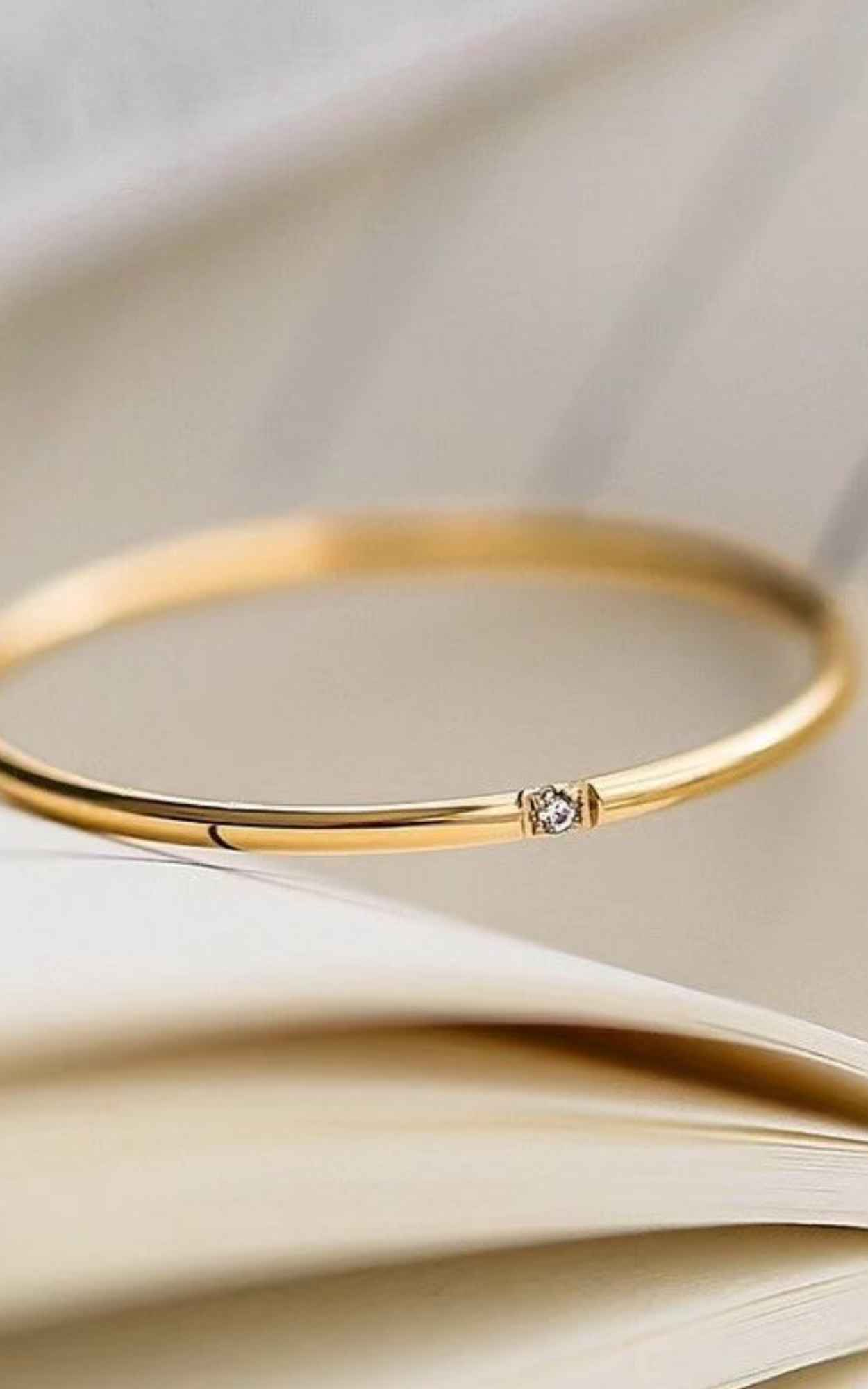 Single Diamond Band Ring