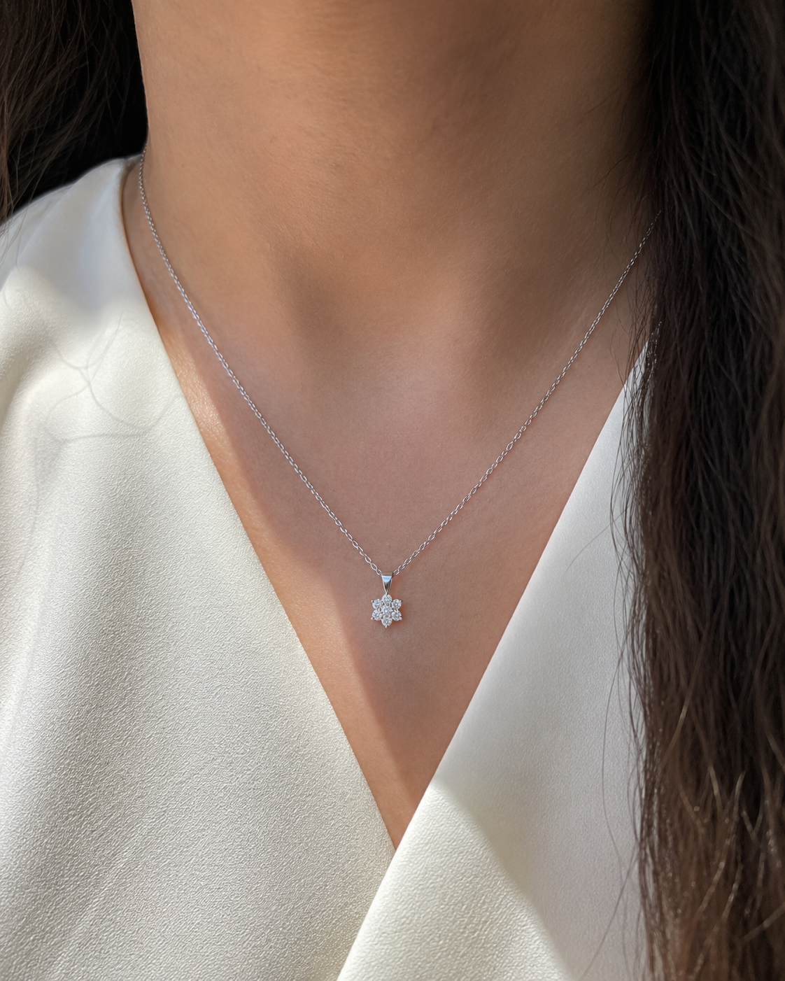 Dainty Flower Necklace