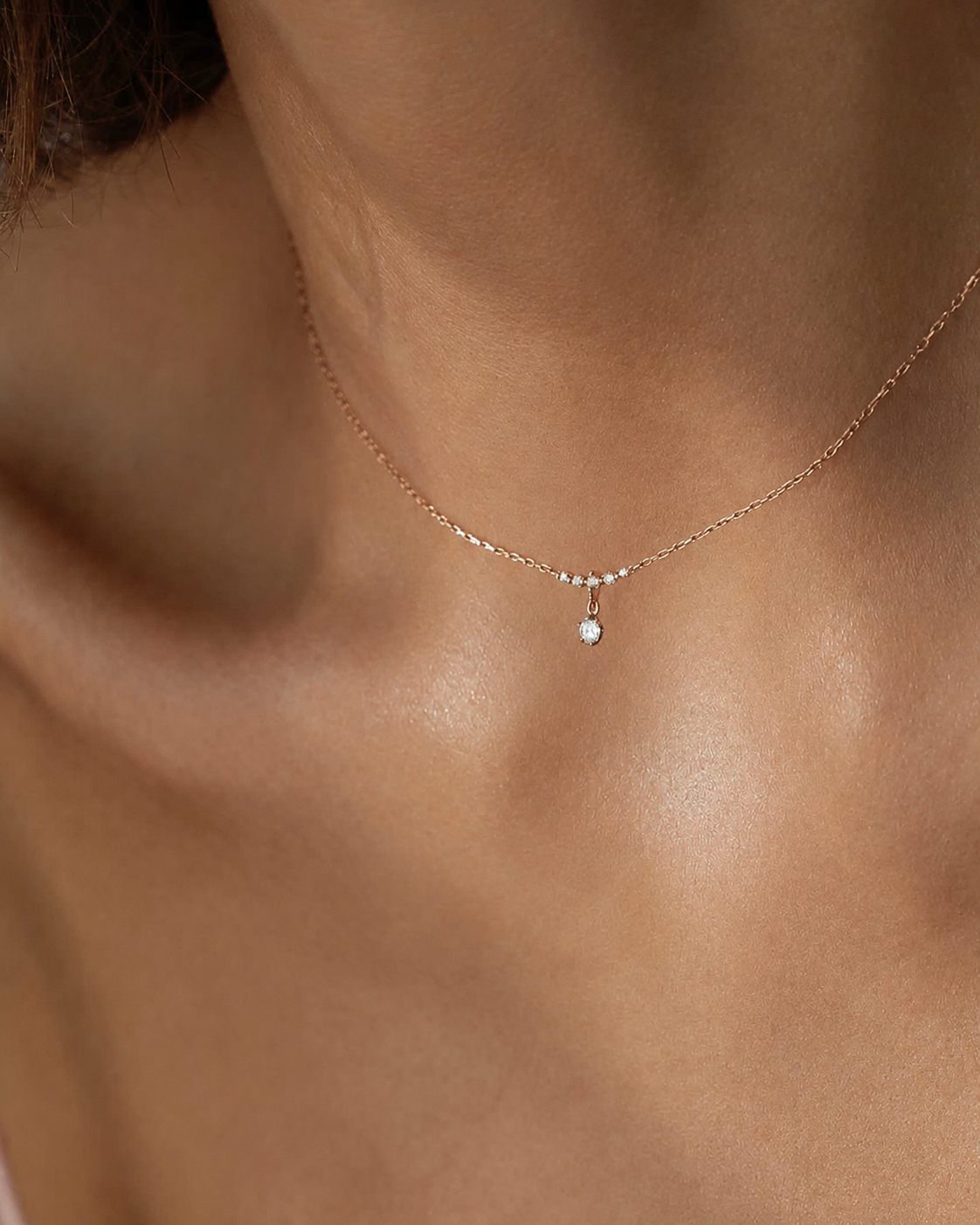Diamond Drop Curve necklace