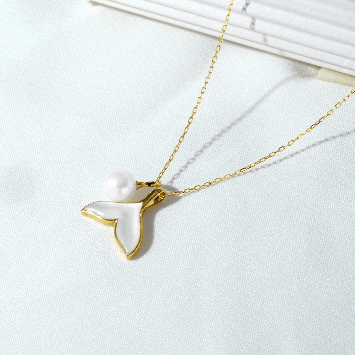 Fish Tail Pearl Necklace