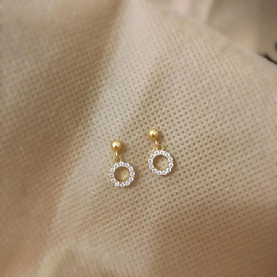 Diamond Round drop Earrings