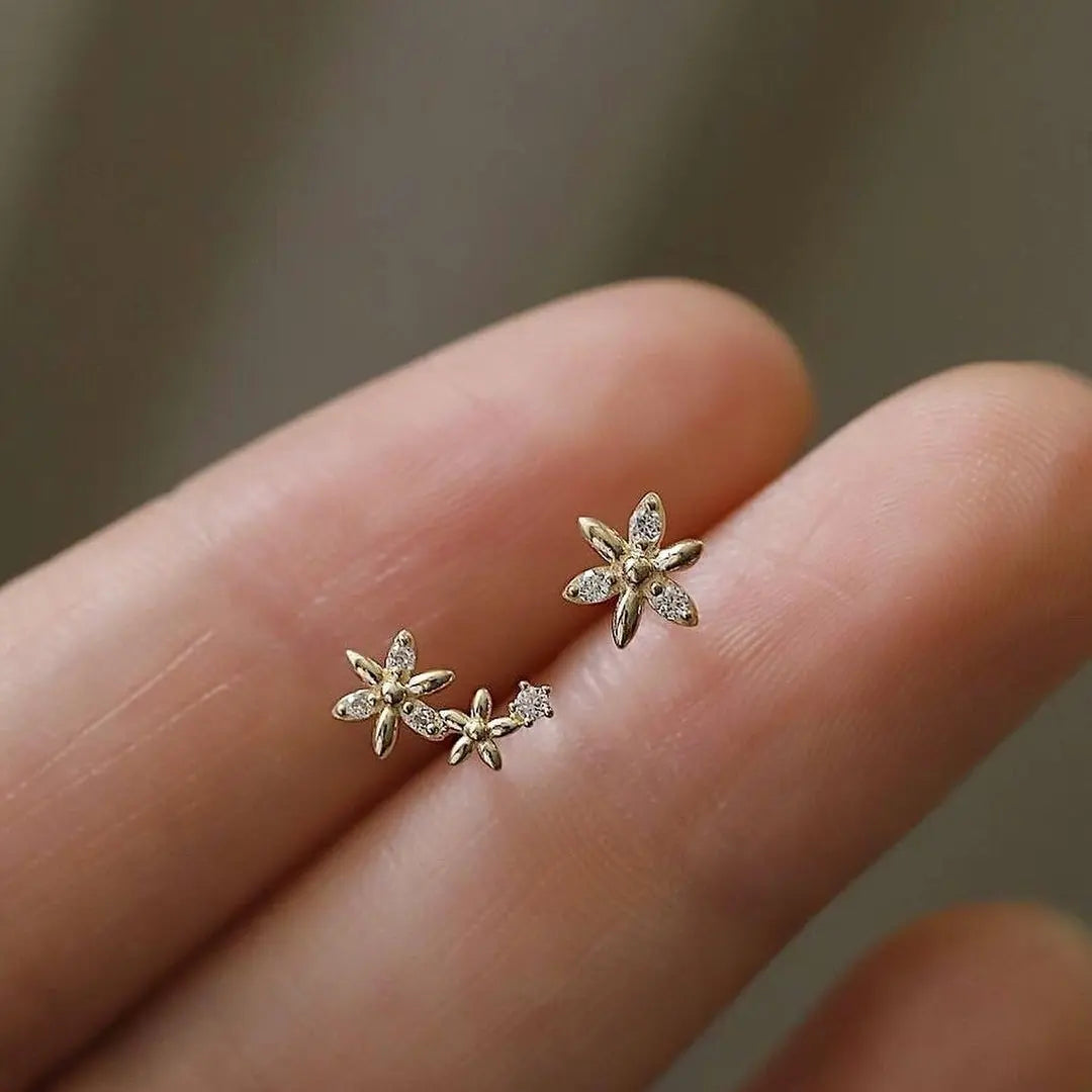 Mini diamond Star Earrings