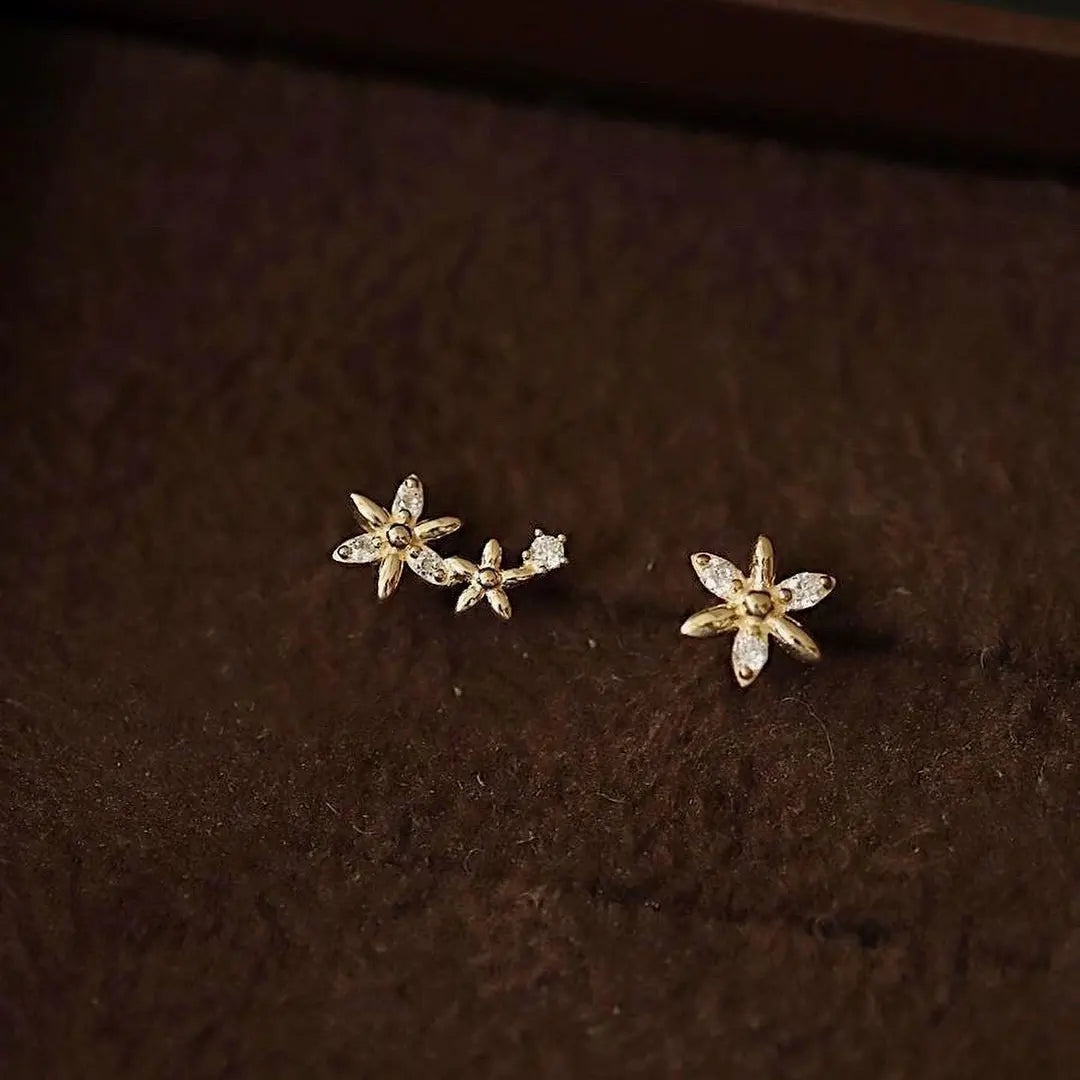 Mini diamond Star Earrings