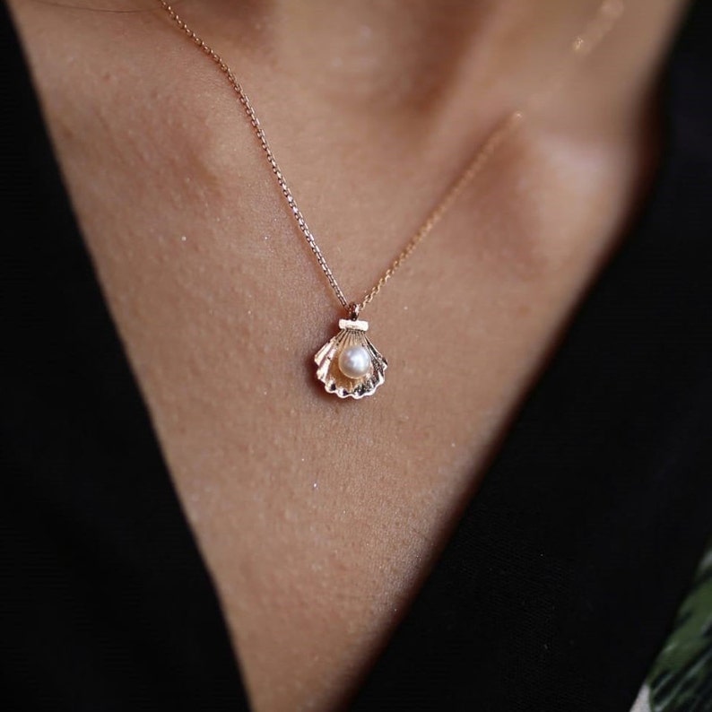 Pearl Shell Necklace