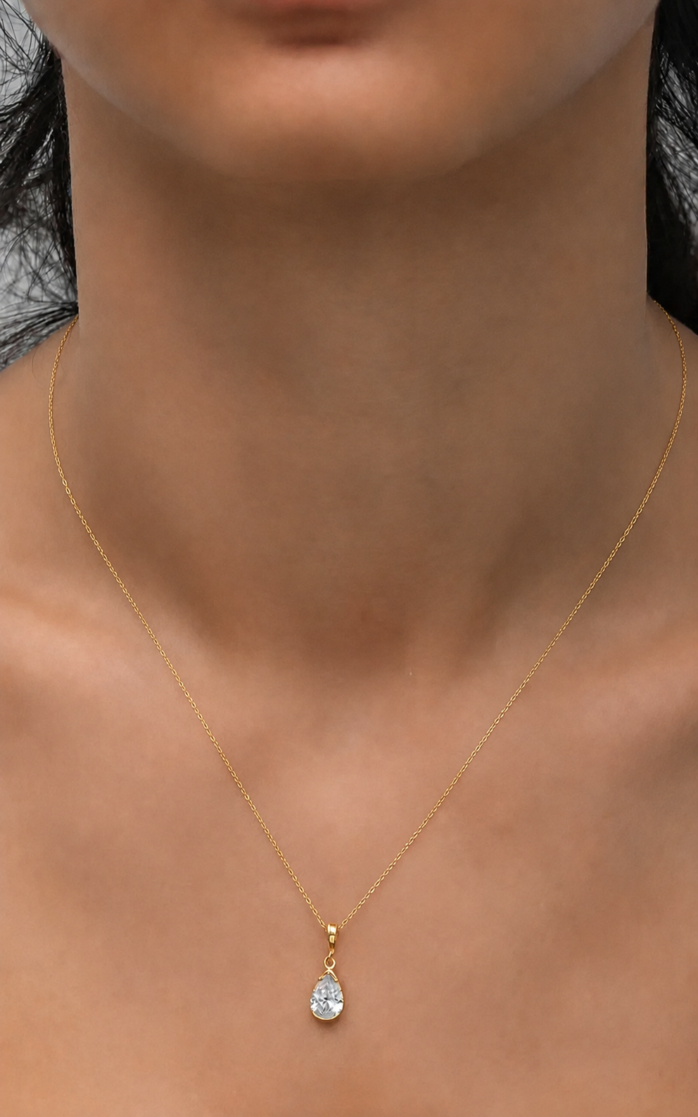 Collier solitaire taille poire