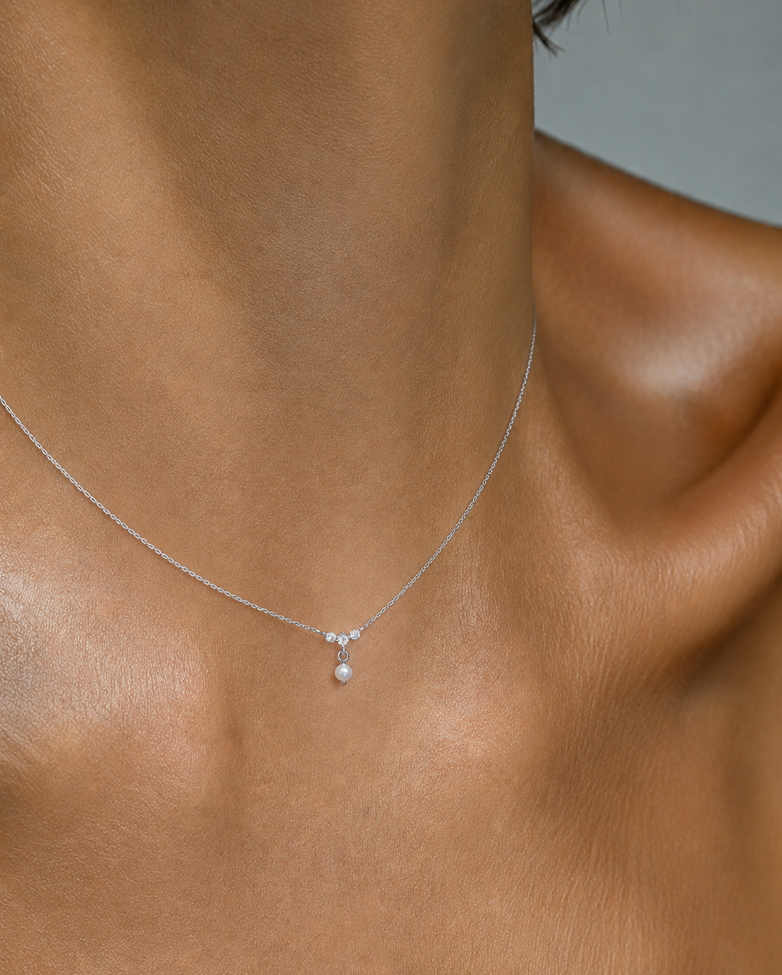 Pearl Drop Mini Curve necklace