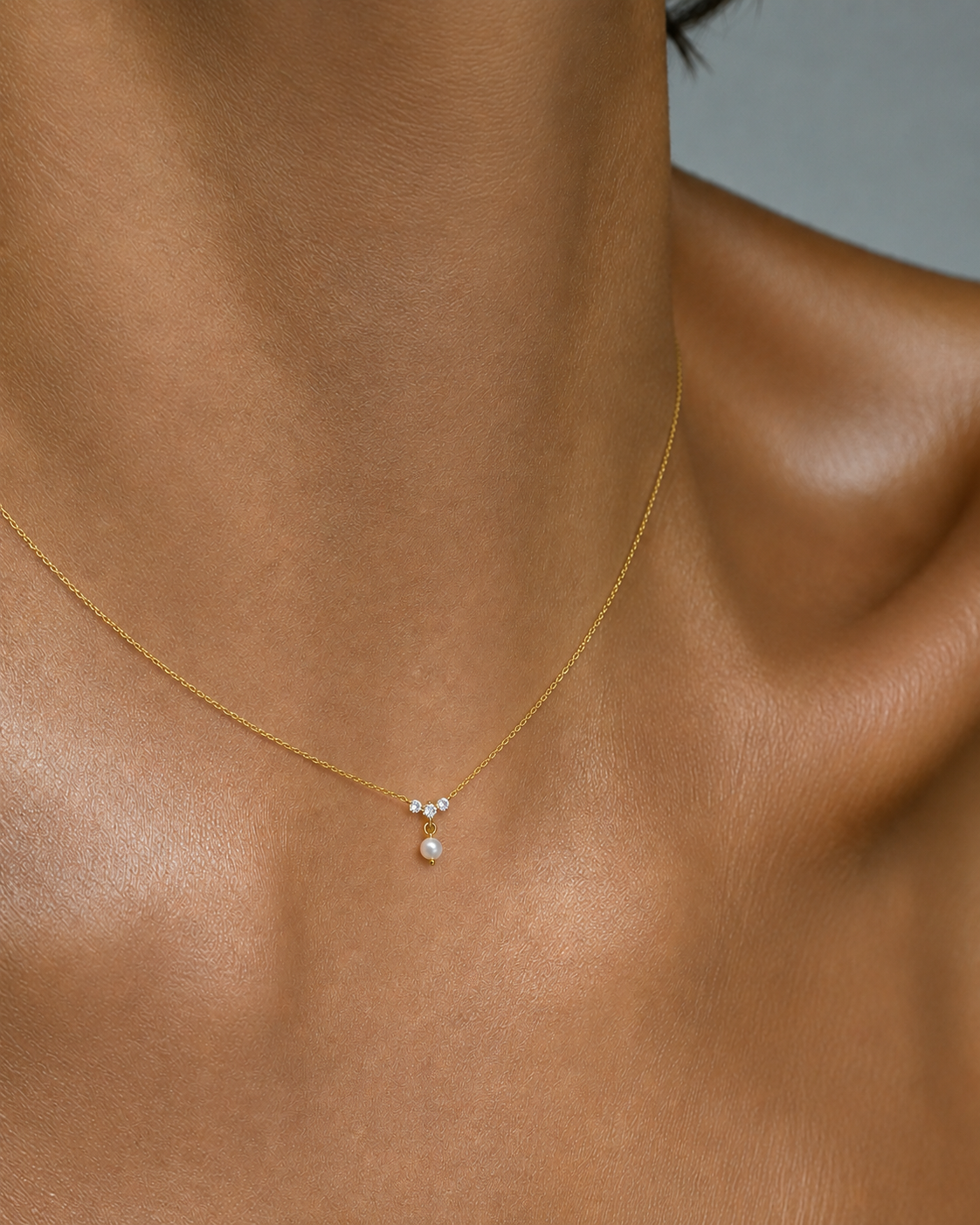 Pearl Drop Mini Curve necklace